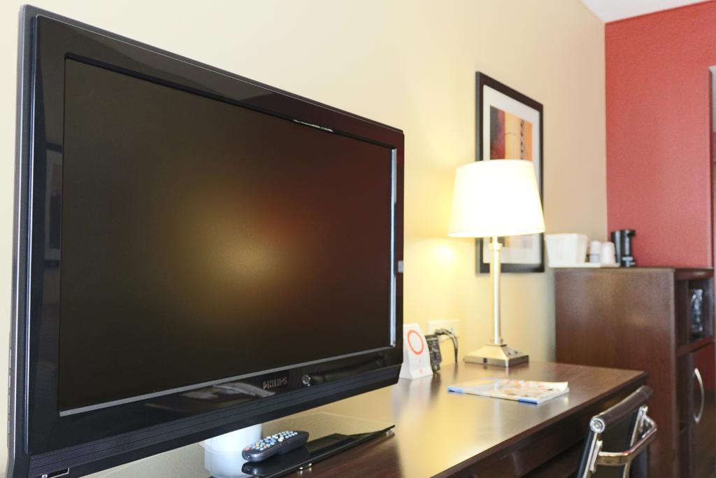 Comfort Suites Charleston West Ashley Bagian luar foto