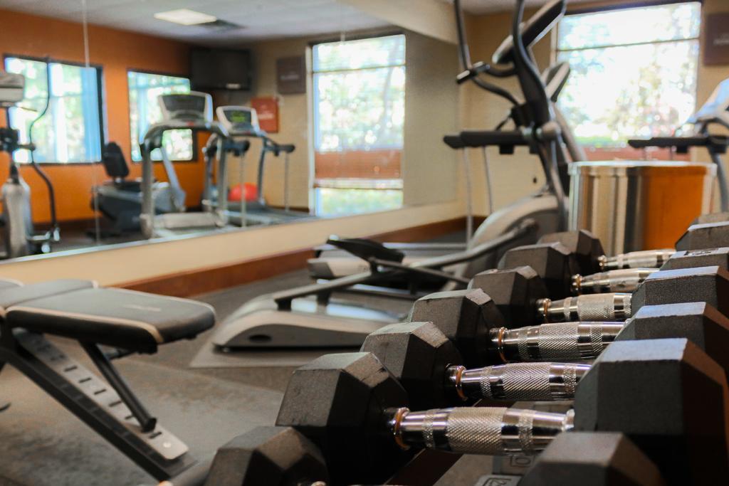 Comfort Suites Charleston West Ashley Bagian luar foto