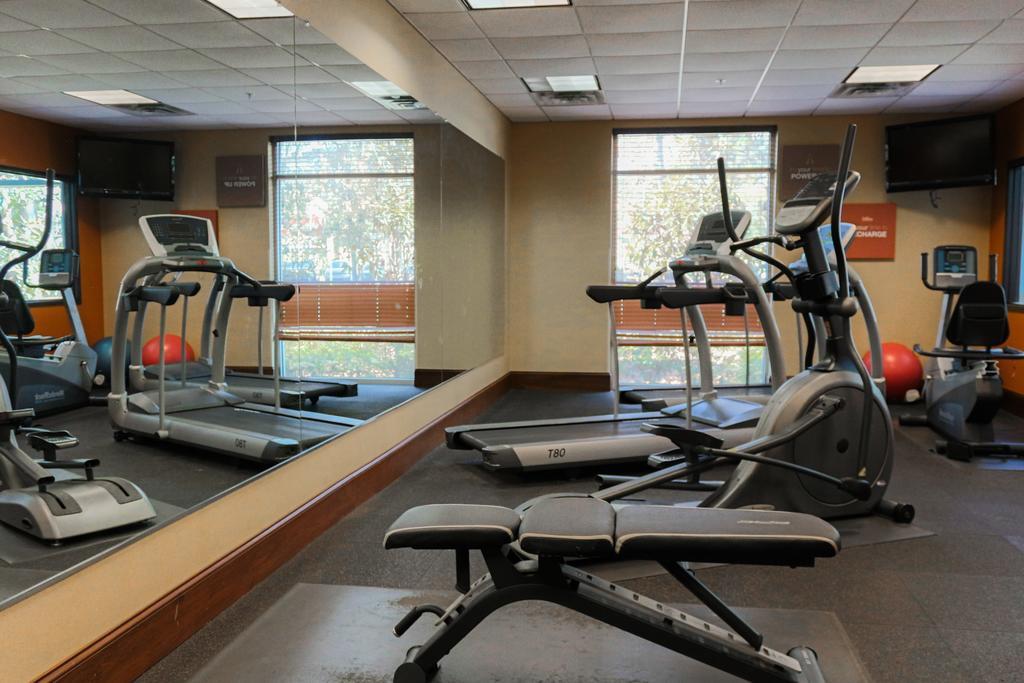 Comfort Suites Charleston West Ashley Bagian luar foto