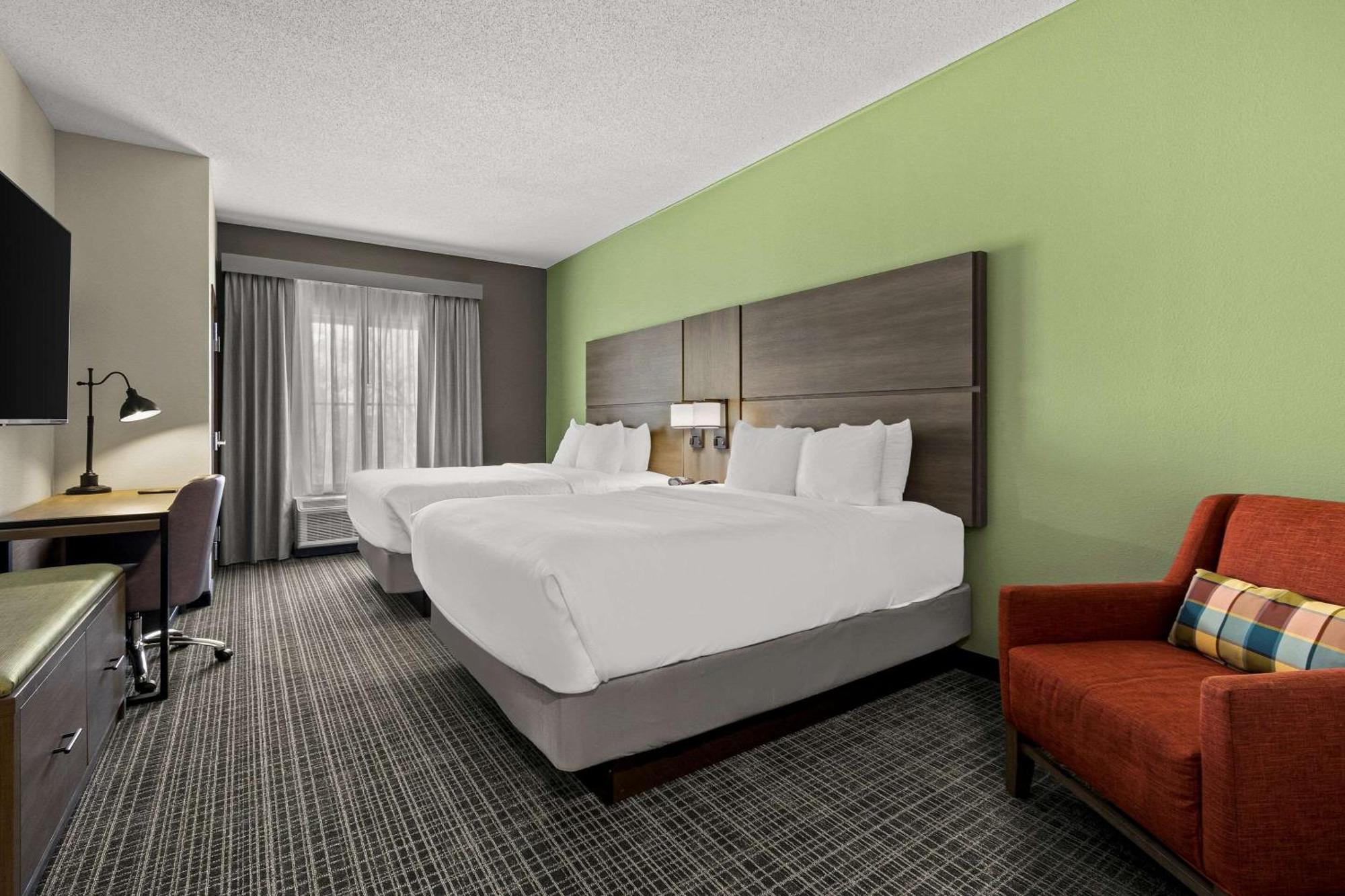 Comfort Suites Charleston West Ashley Bagian luar foto