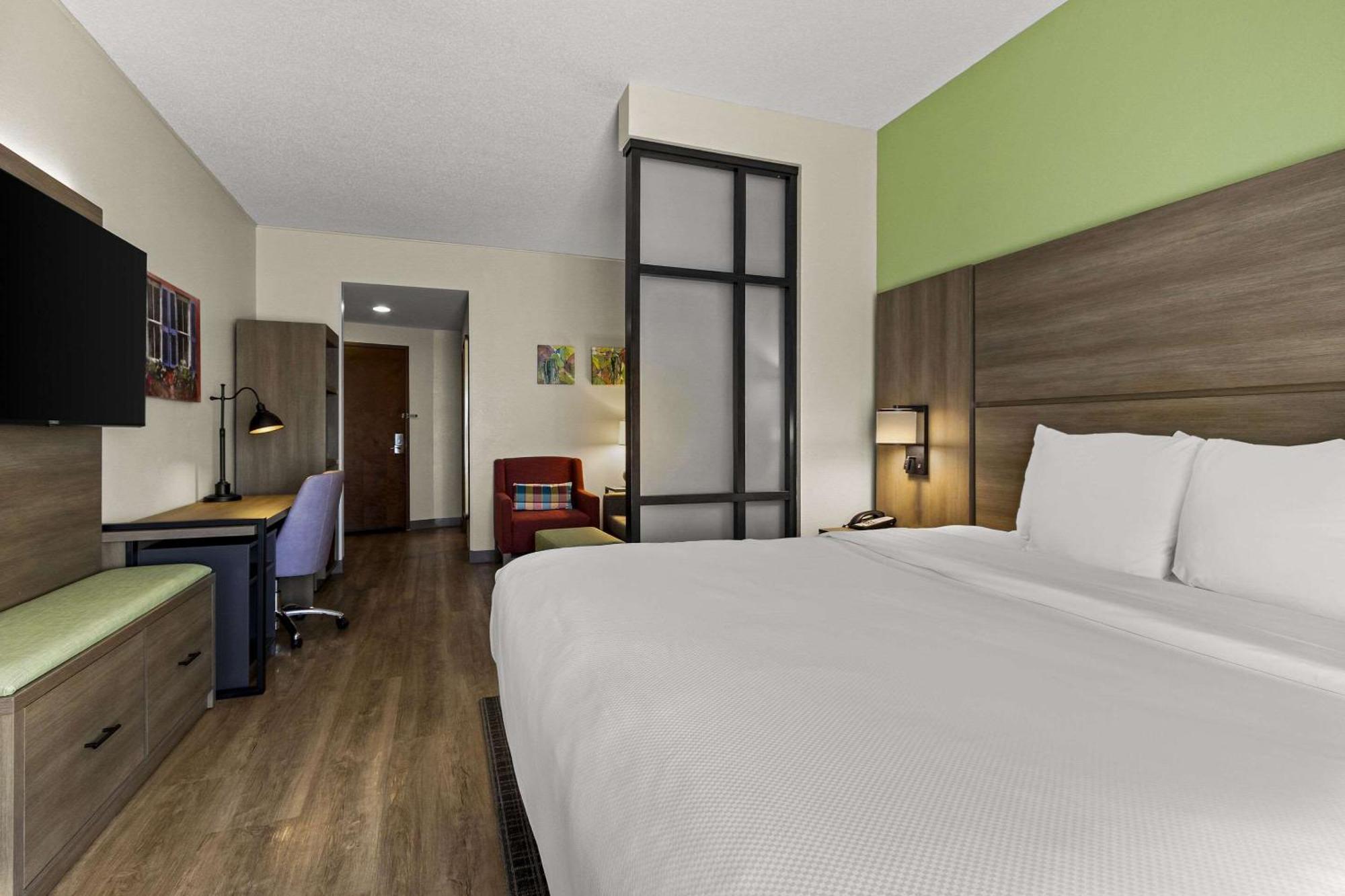 Comfort Suites Charleston West Ashley Bagian luar foto